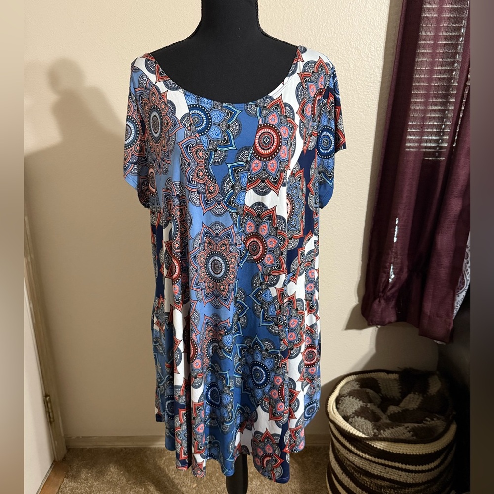 Women’s dress/long blouse with hidden pockets
